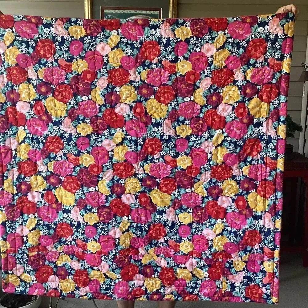 NWT Hand Crafted “Scotty Lovers” Red White and Black Elegant Lap Quilt